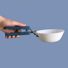 食器ホルダーを取ります。