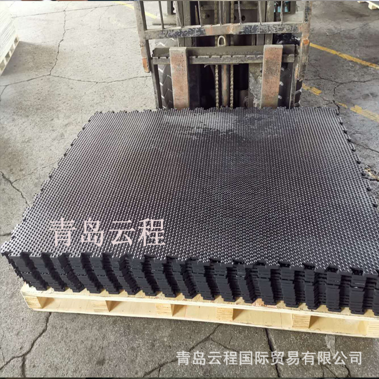 橡胶牛床垫 橡胶牛棚垫 牛场马场防滑耐磨橡胶垫 云程现货价优