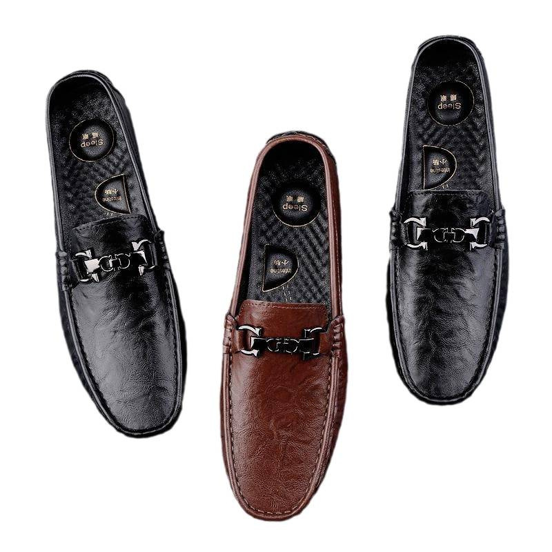 Zapatos de hombre de cuero real 2025 nuevos zapatos de negocios británicos transpirables con suela suave zapatos casuales perezosos con un pie zapatos para hombre
