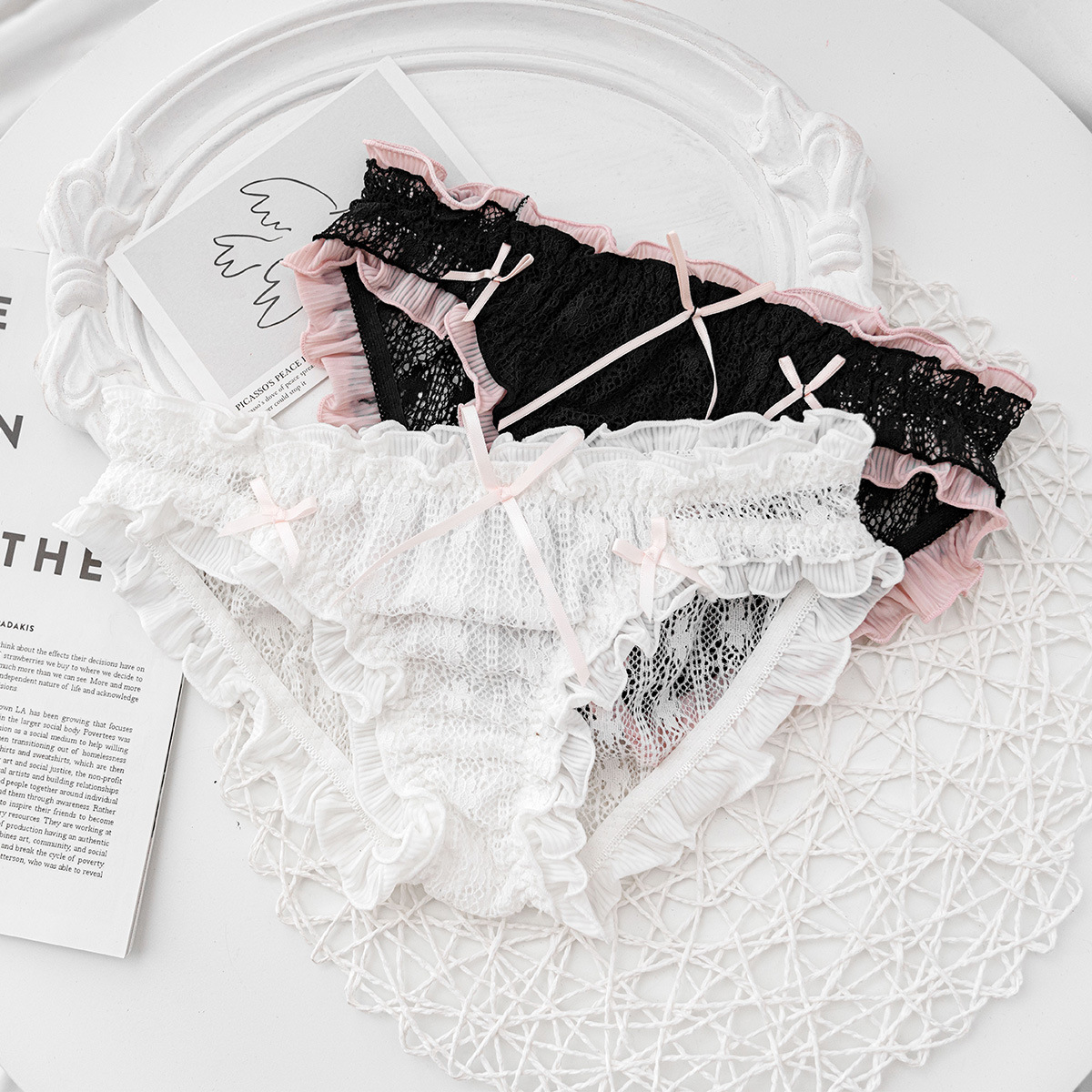 Sexy pure hot girl wind lace underwear wholesale ribbon contrast lace low waist ladies briefs