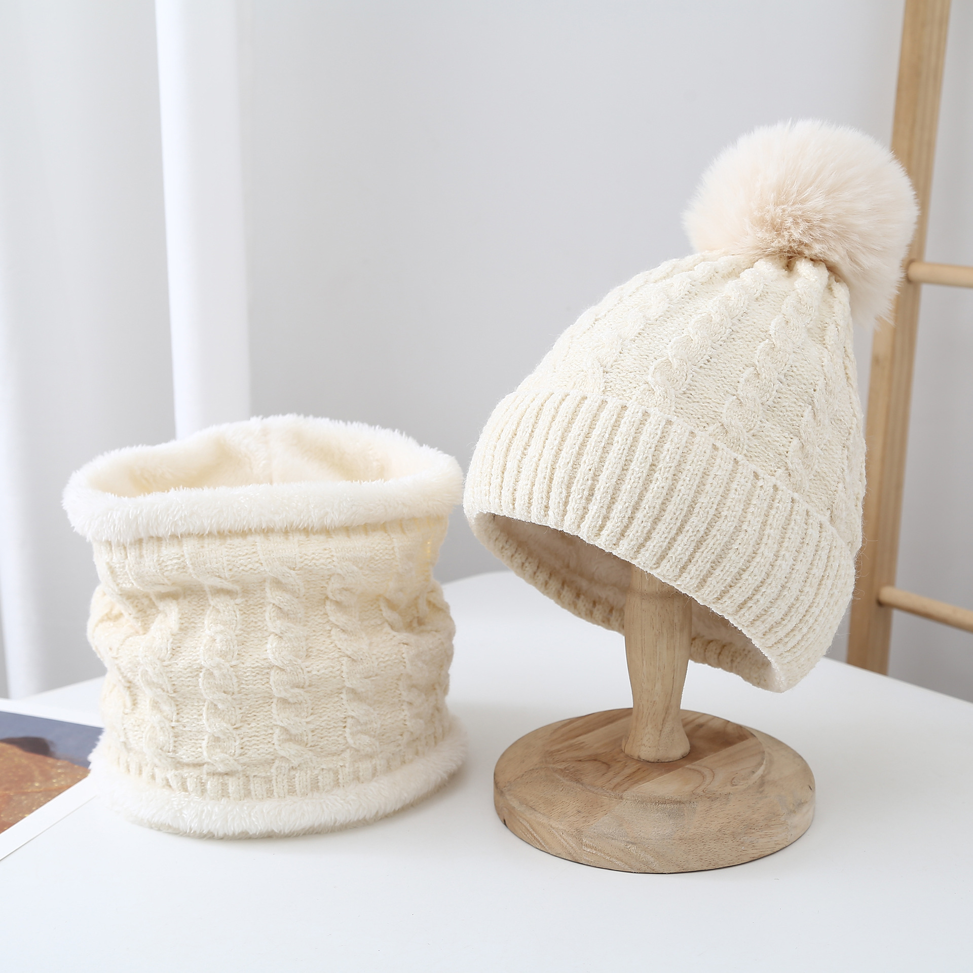 Sombrero bufanda mujer invierno versátil forro polar sombrero de punto bufanda conjunto de dos piezas Otoño e Invierno color sólido sombrero de lana image 7
