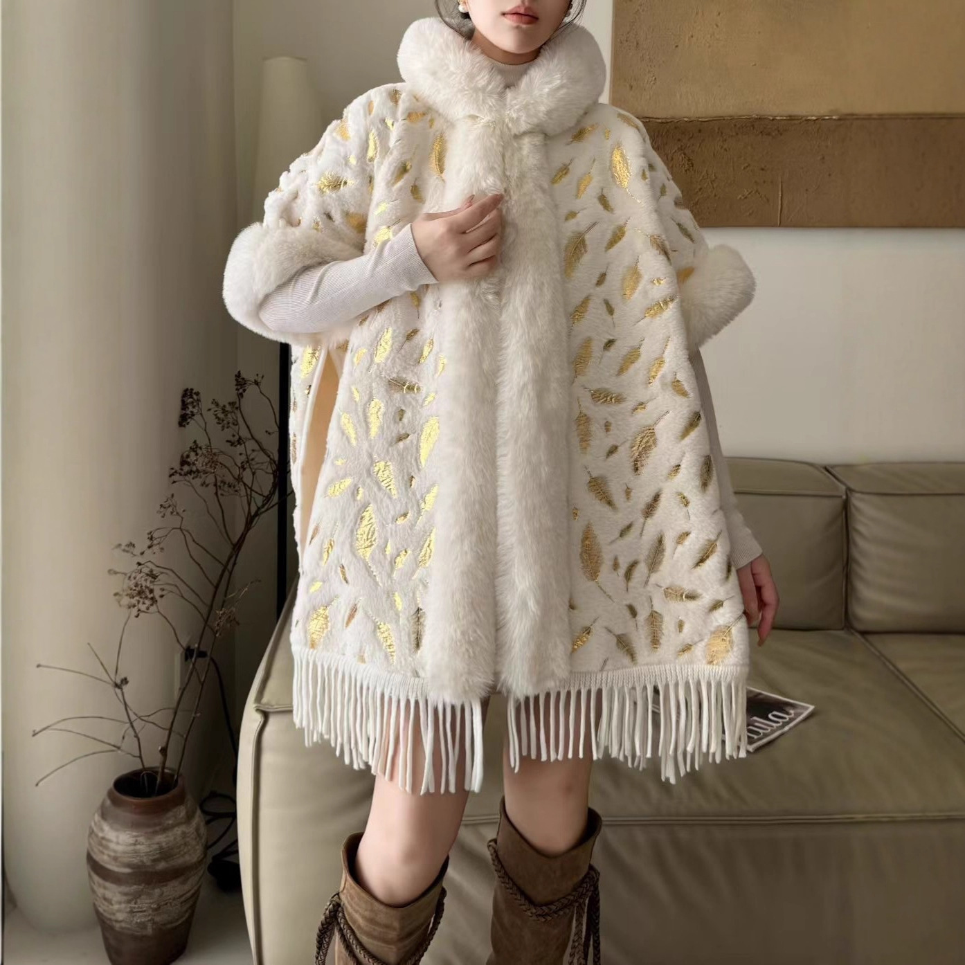 高级感仿水貂绒流苏披肩2025秋冬新款宽松外搭连帽斗篷大衣外套女