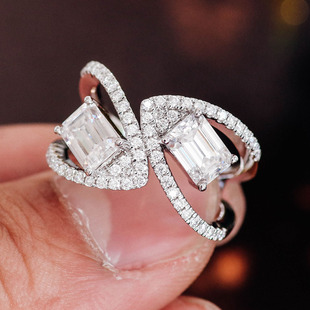 Special-Shaped Emerald Cut Double Diamond 25 Years New 10K White Gold Ring Women's One Carat Moissanite Ring 18K