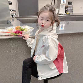 女童春装外套女宝宝春款洋气时髦连帽拼色风衣儿童春季新款衣服潮