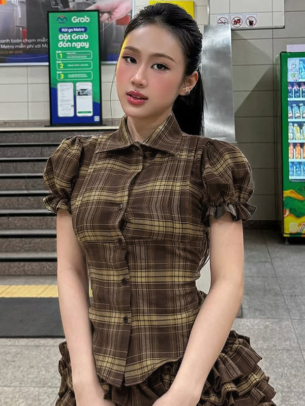 法式气质少女格纹撞色泡泡袖衬衫跨境新款翻领收腰显瘦排扣上衣|undefined
