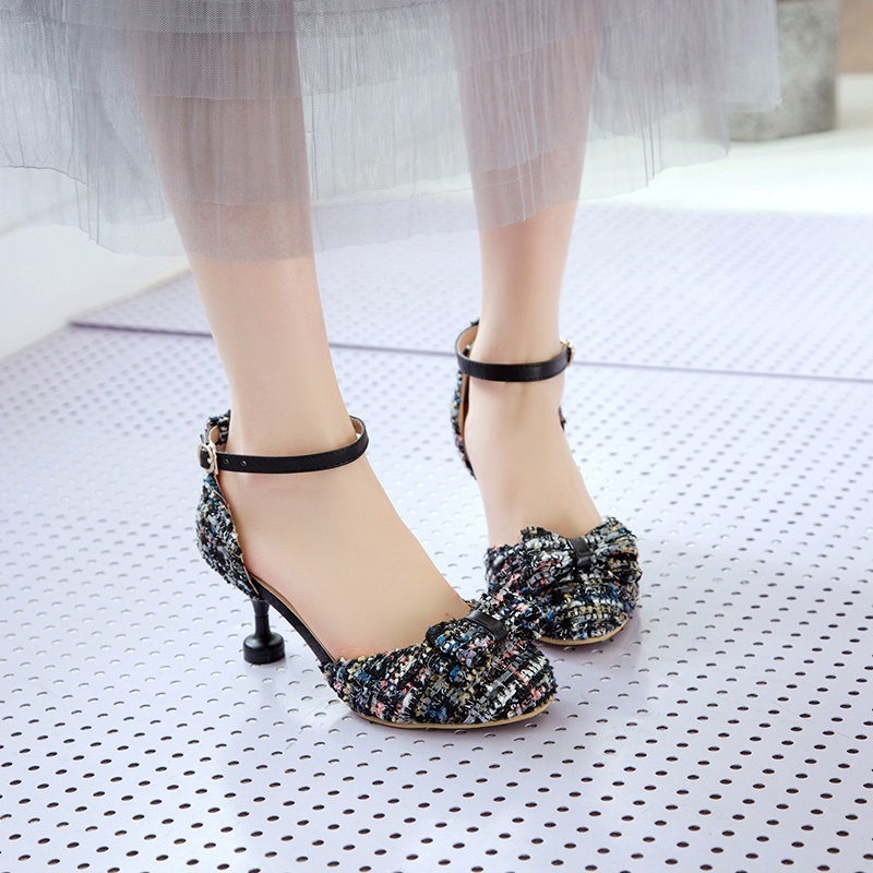 Girls 9 Years Old Kidsren's High Heels Princess Shoes 2025 New Primary School Students Perform Kidsren's Sandals Stiletto Heels 12 Summer