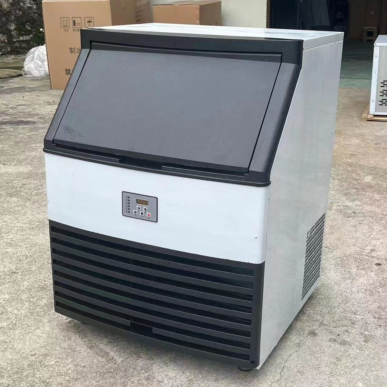 Máquina de hielo Fufeng, tienda de té de leche automática comercial, máquina de hielo pequeña, máquina de hielo cuadrada de gran capacidad, máquina de hielo grande