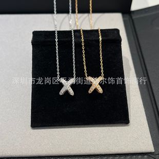 V������ �M��U�ս������Ƕ��̼荰ٴ�r��һ����Ů���i���