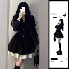 太ったmmのフランス感の気質の黒いスーツのワンピースの女性の2024秋の大きいサイズは腰を収めてやせている王女の蓬蓬のスカートを現します。