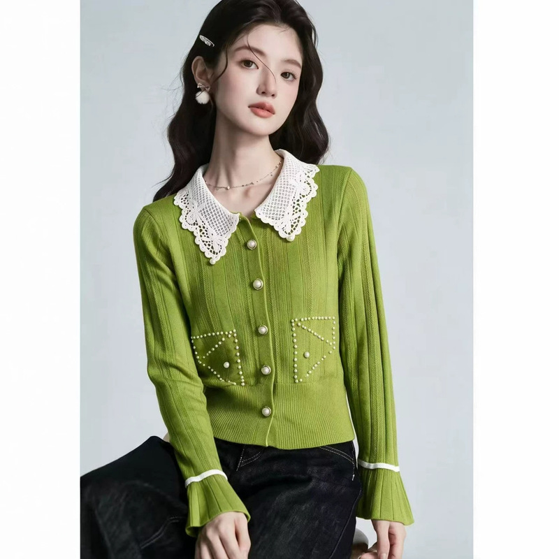 Korean-style mature and elegant beaded polo collar knit sweater for women, 2026 autumn new model, light luxury white stylish age-reducing sweater Korean-style mature and elegant beaded polo collar knit sweater for women, 2026 autumn new model, light luxury white stylish age-reducing sweater