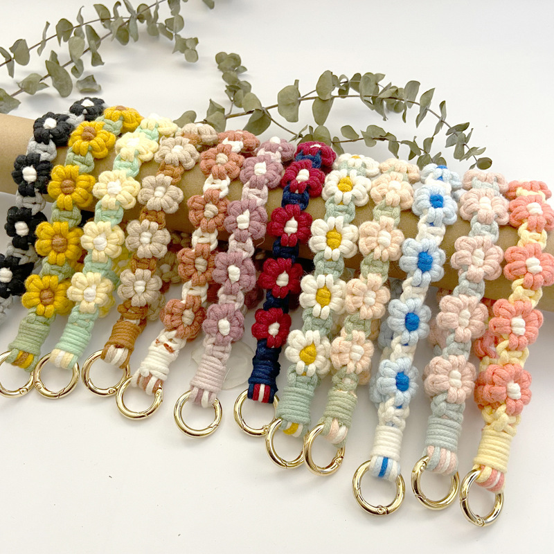 Wholesale Mobile Phone Chain Lanyard Cotton Rope Woven Artistic Fashion Short Style Hand-Held Small Daisy Woven Flower Mobile Phone Rope Lanyard