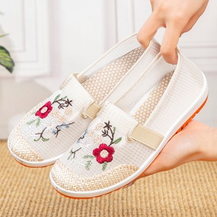 Old Beijing Cloth Shoes Women's Shoes Breathable Mesh Shoes Soft Sole Non-slip Middle-aged and Elderly Embroidered Shoes Slip-on Casual Shoes