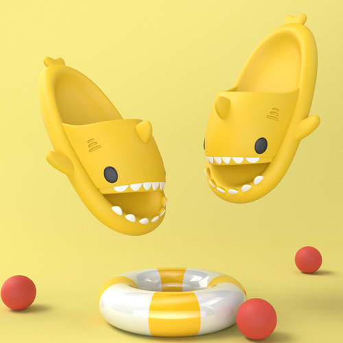 Shark cool flip-flops for women, summer Korean version, Instagram flip-flops, fashion couple home use, parent-child cute, outerwear men, anti-slip
