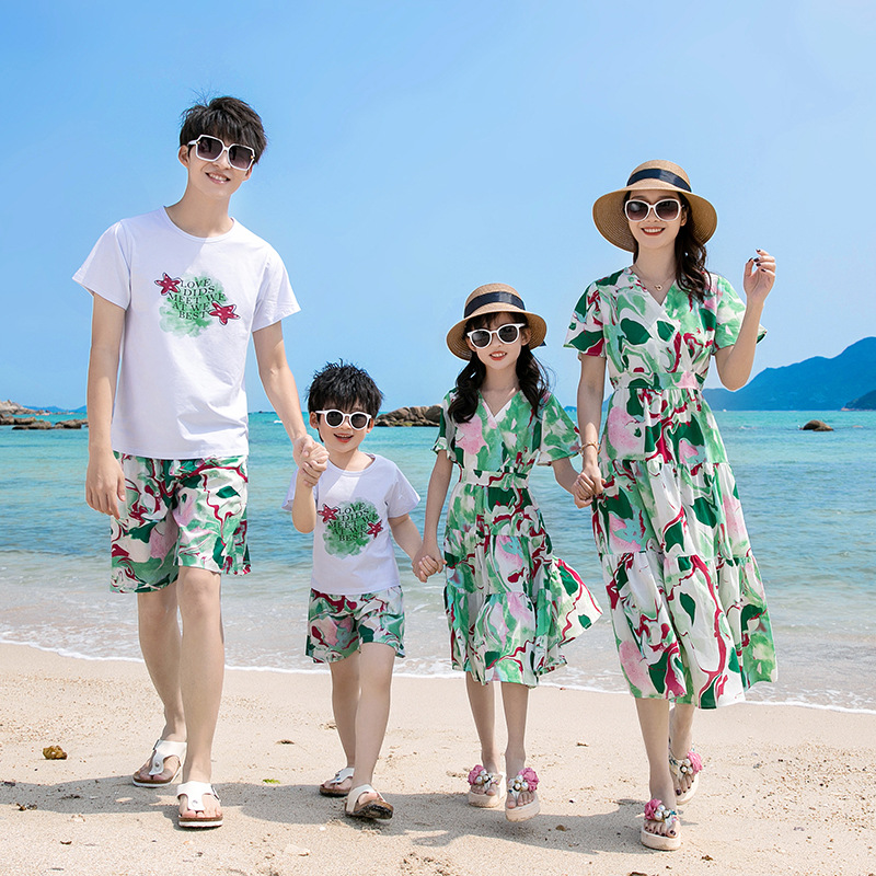 Nueva ropa de padre-hijo verano playa viajes playa vacaciones madre-hija madre-hijo estilo occidental una familia de tres y cuatro vestido de fábrica