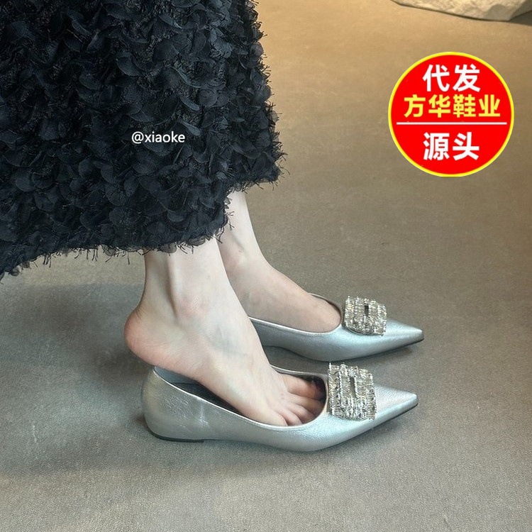2026 moda de verano aumentó la altura de los zapatos para la noche de noche, zapatos cuadrados de botón de diamante poco profundos, zapatos punzantes, zapatos de mujer
