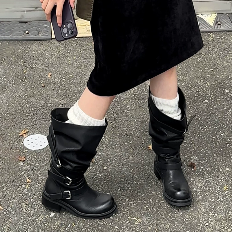 Leather retro demi-season high boots