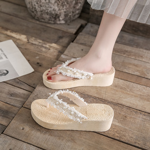 Slippers Women's Summer Design Sense New Fashion All-match Height-increasing Flip-flops Mid-heel Comfortable Seaside Beach Shoes