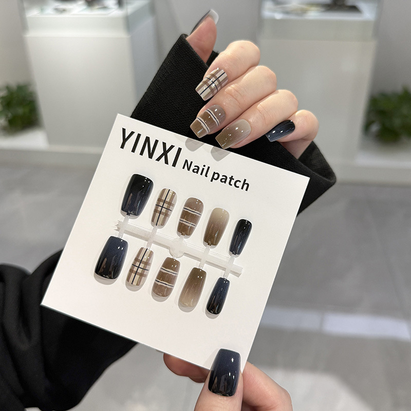 Pre-Made Plaid Autumn Painting Lines Brown Gradient Wearable Nails Ins Style New Accessible Luxury 30 Pieces Semi-Finished Fake Nails