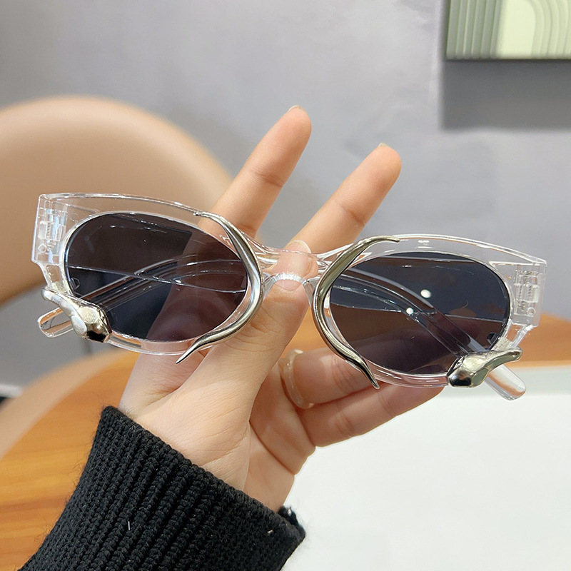 Ropa De Calle Color Sólido PC Protección UV400 Marco Ovalado Fotograma Completo Gafas De Sol Mujer display picture 7