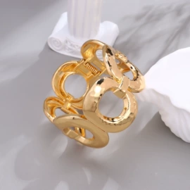 耳环;项链;手镯