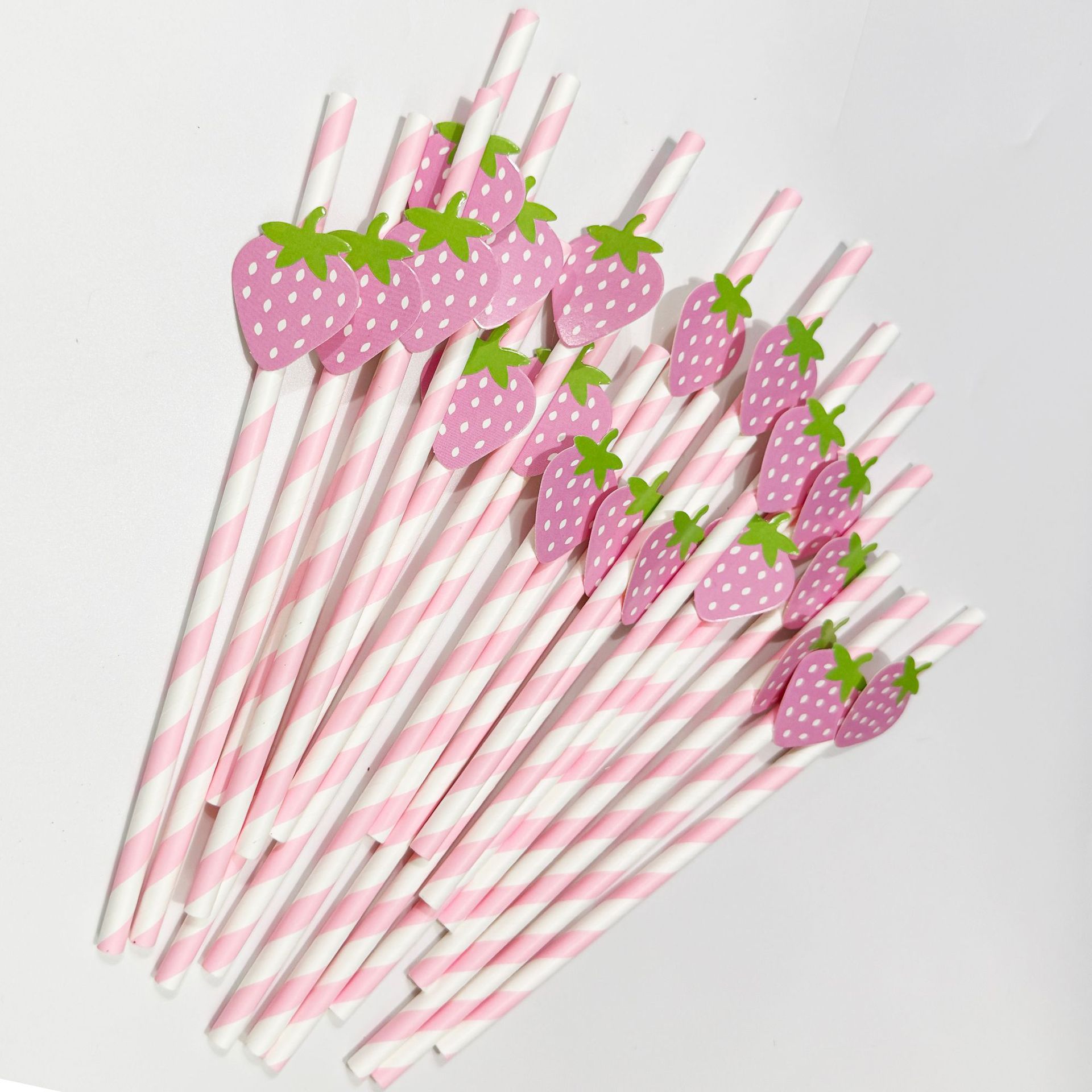 Suministros para fiestas transfronterizas Pajitas de papel creativas Pajitas de fresa Accesorios Disposición Pastel Postre Pajitas Decoración Lote de lugar