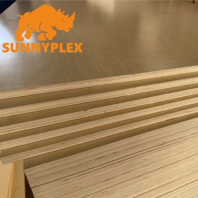 Tablero laminado de chapa multicolor Tablero de madera contrachapada impermeable y resistente al desgaste Tablero completo Tablero multicapa Muebles comerciales Tablero triplete