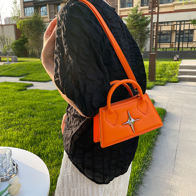 Simple 2023 summer new style, popular this year, western style casual commuting portable shoulder crossbody small square bag for women_voghion.com