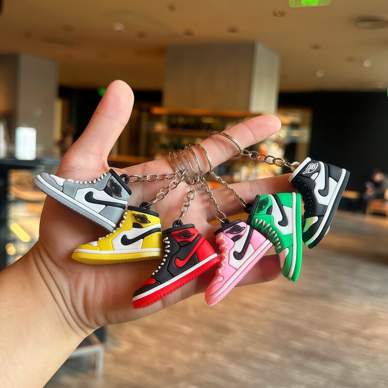 Simulated Nike Shoe Keychain Keychain Pendant Cartoon Personality 3D Bag Pendant Doll Machine Small Gift
