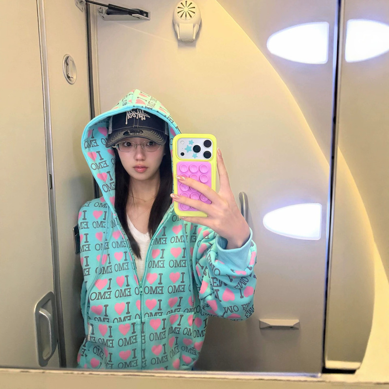 Mint green hooded sweatshirt for women, early autumn and winter 2025 new popular style, casual and stylish, super good-looking jacket