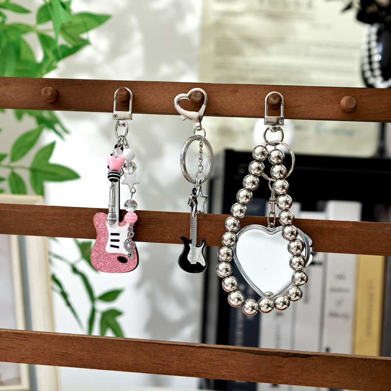 Y2K Spicy Girl Electric Guitar Star Bass Keychain Ins American Retro Niche Bag Pendant Sweet Cool Millennium Style