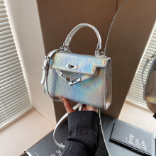 跨境质感镭射手提包包女2024新款时尚潮流百搭单肩包休闲斜挎包