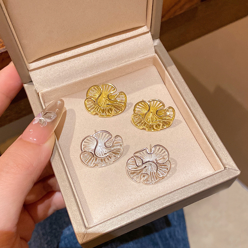 港风复古金属感冷淡风褶皱花朵耳环女小众高级感镂空百搭气质耳钉|undefined