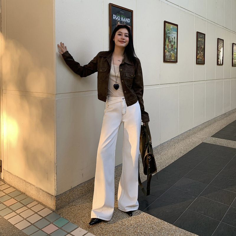 Slkk American Retro V-Waist Design with Visible Stitching, Slightly Loose Straight-Leg Flared White Slimming Jeans for Women