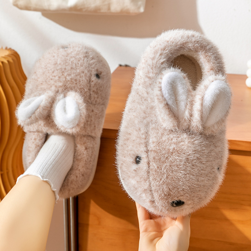 Zapatillas de algodón para mujer Otoño e Invierno 2023 Nuevo Hogar interior lindo antideslizante cálido fondo grueso felpa Zapatillas de algodón para hombres