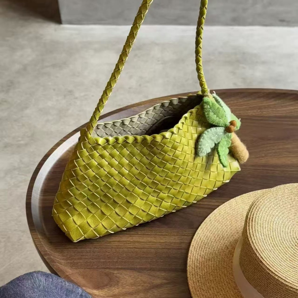Women's Hand-Woven Leather Underarm Bag 2025 New Premium Retro Shoulder Handbag - Thumbnail 2