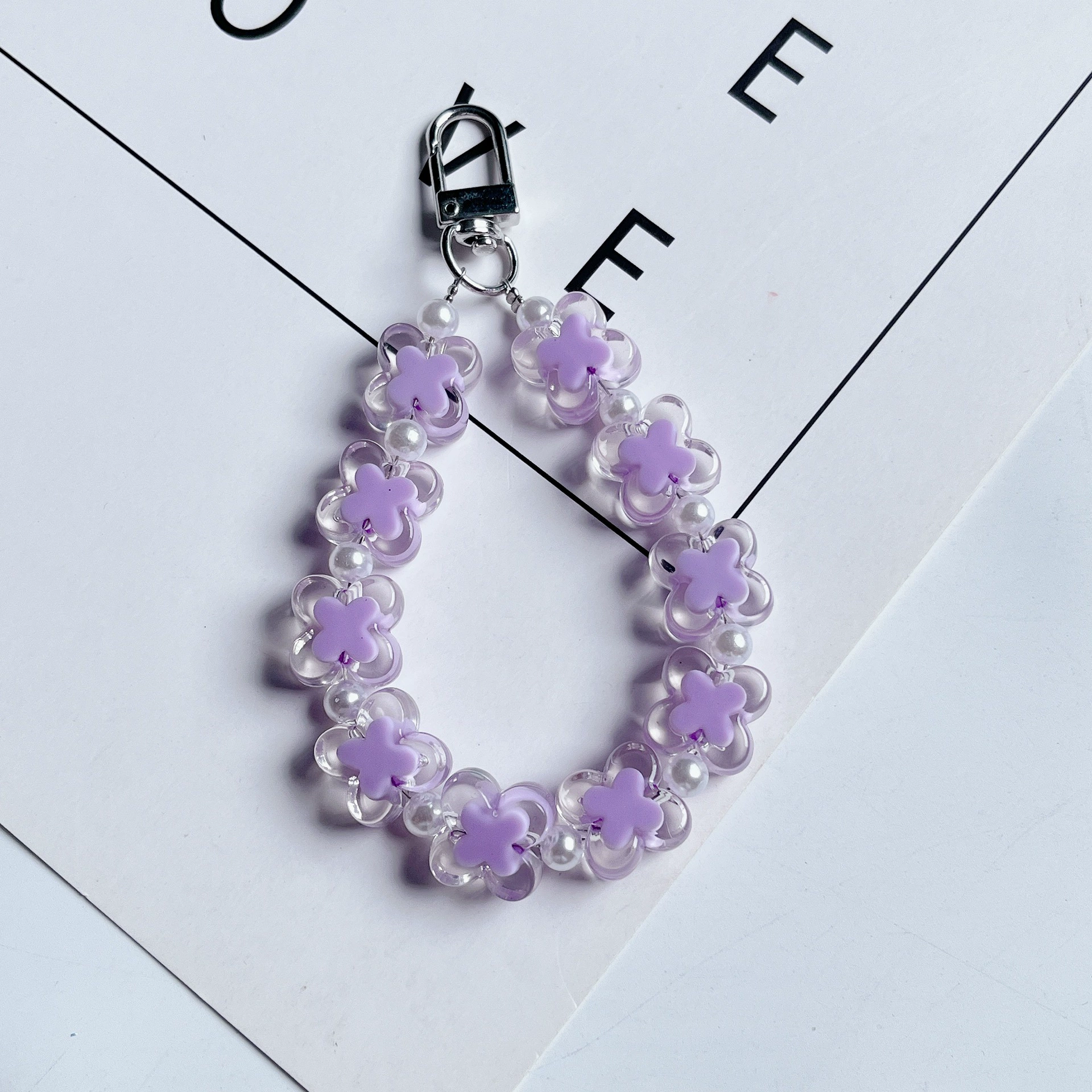 Аcrylic beaded bracelet handmade, beads, accessory, accessories, headphones, keychain, four-leaf clover, DIY