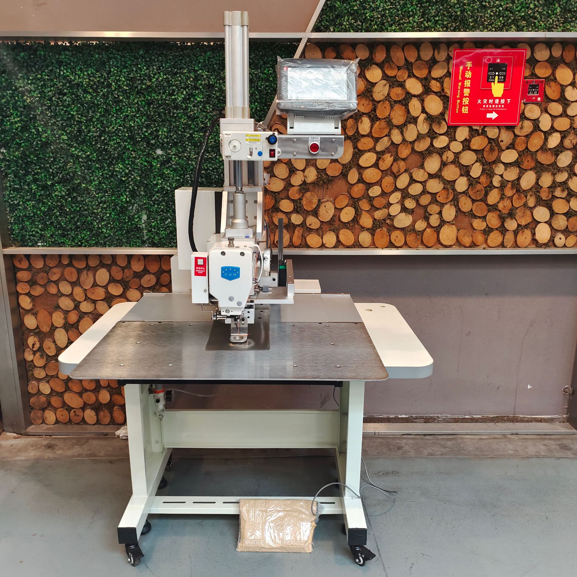 宠物垫打圈机  狗窝打圆机  坐垫躺椅垫圆孔坐垫机