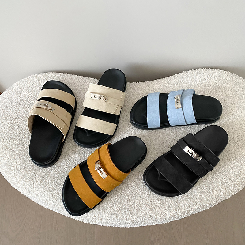 Kelly Buckle Soft-Soled Thick-Soled Sandals for Women 2026 Summer Outdoor Wear High-End Flat Soft-Soled Beach Half-Slippers