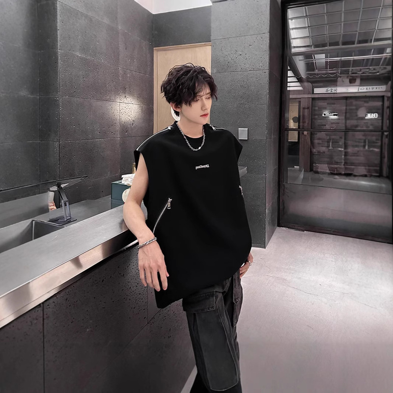 Unique Metal Deconstructed Black Vest for Men with a High-End Design, Zippered Sleeveless T-Shirt, Trendy Summer Sleeveless Top