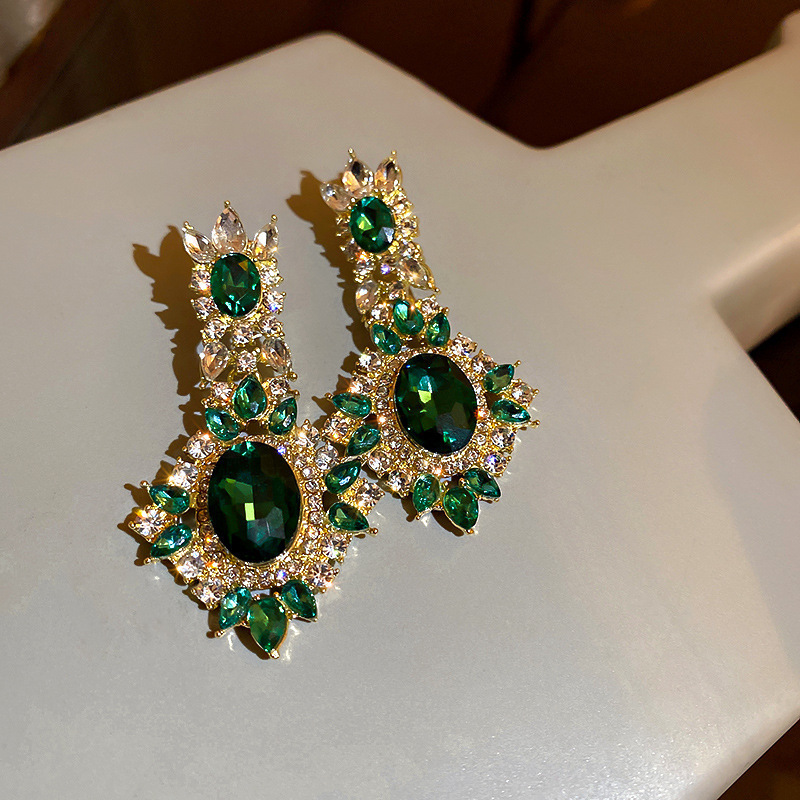 Temperamento de pendientes verdes pendientes ligeros lujosos de alto nivel sensación de pendientes zircon flores joyas geométricas al por mayor fábrica