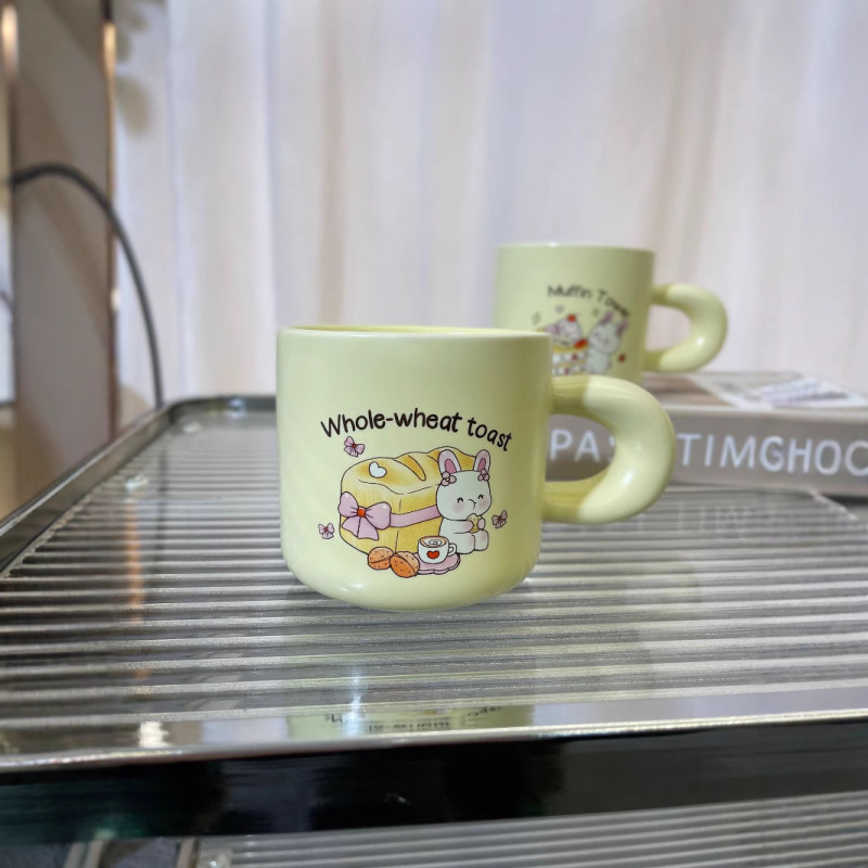卸売夏の漫画学生クリエイティブセラミックカップオフィススプーンコーヒーカップ蓋付きインかわいいカップルウォーターカップ|undefined