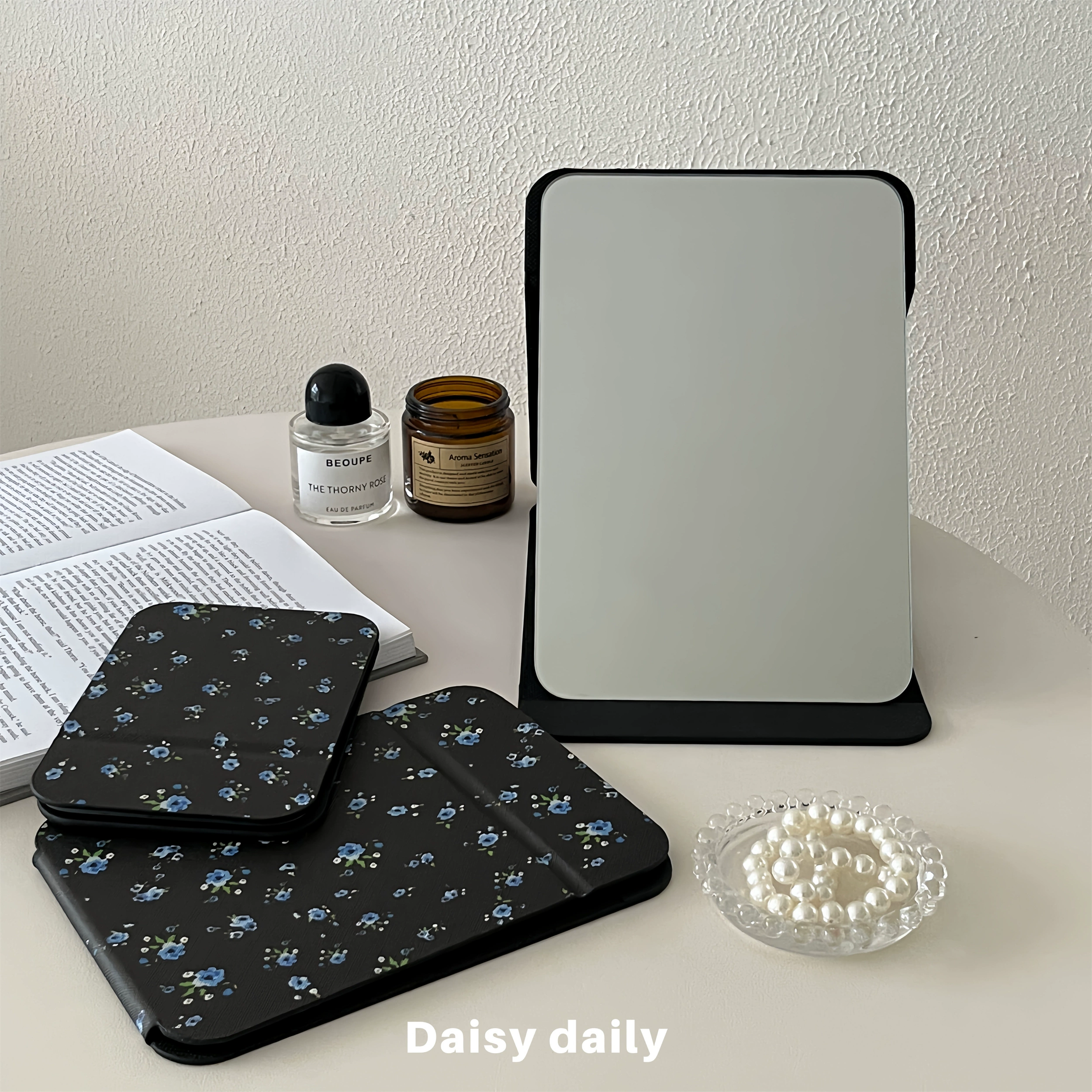 Retro folding handheld table mirror for students