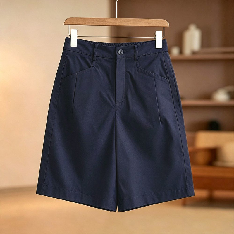 Summer lightweight khaki wide-leg shorts, loose-fitting, fashionable and versatile, casual slimming shorts for petite individuals Summer lightweight khaki wide-leg shorts, loose-fitting, fashionable and versatile, casual slimming shorts for petite individuals