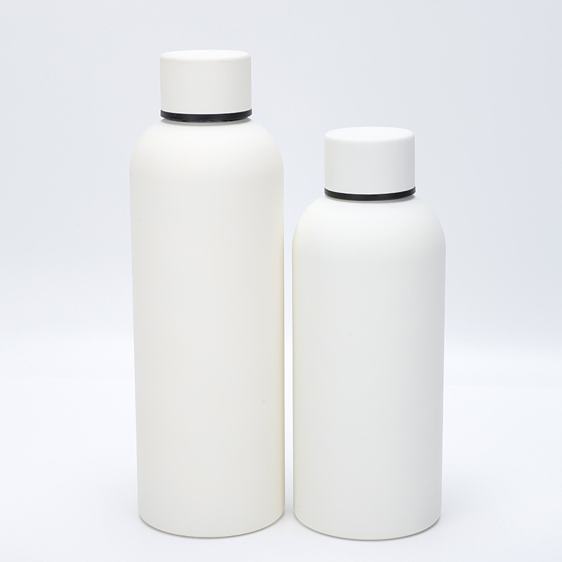 Amazon doble aislamiento de vacío 304 de acero inoxidable pequeña botella portátil deportes hervidor de agua al aire libre botella de cola al por mayor