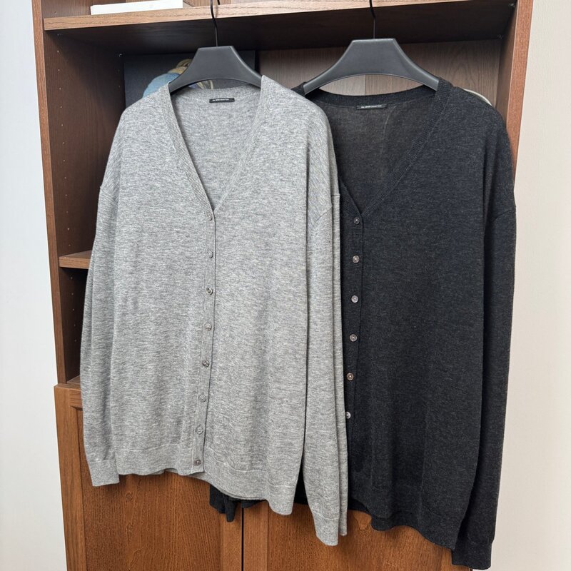 Mixed-color water-soluble merino wool loose V-neck knitted cardigan with shell buttons, thin knitted jacket, 2 colors