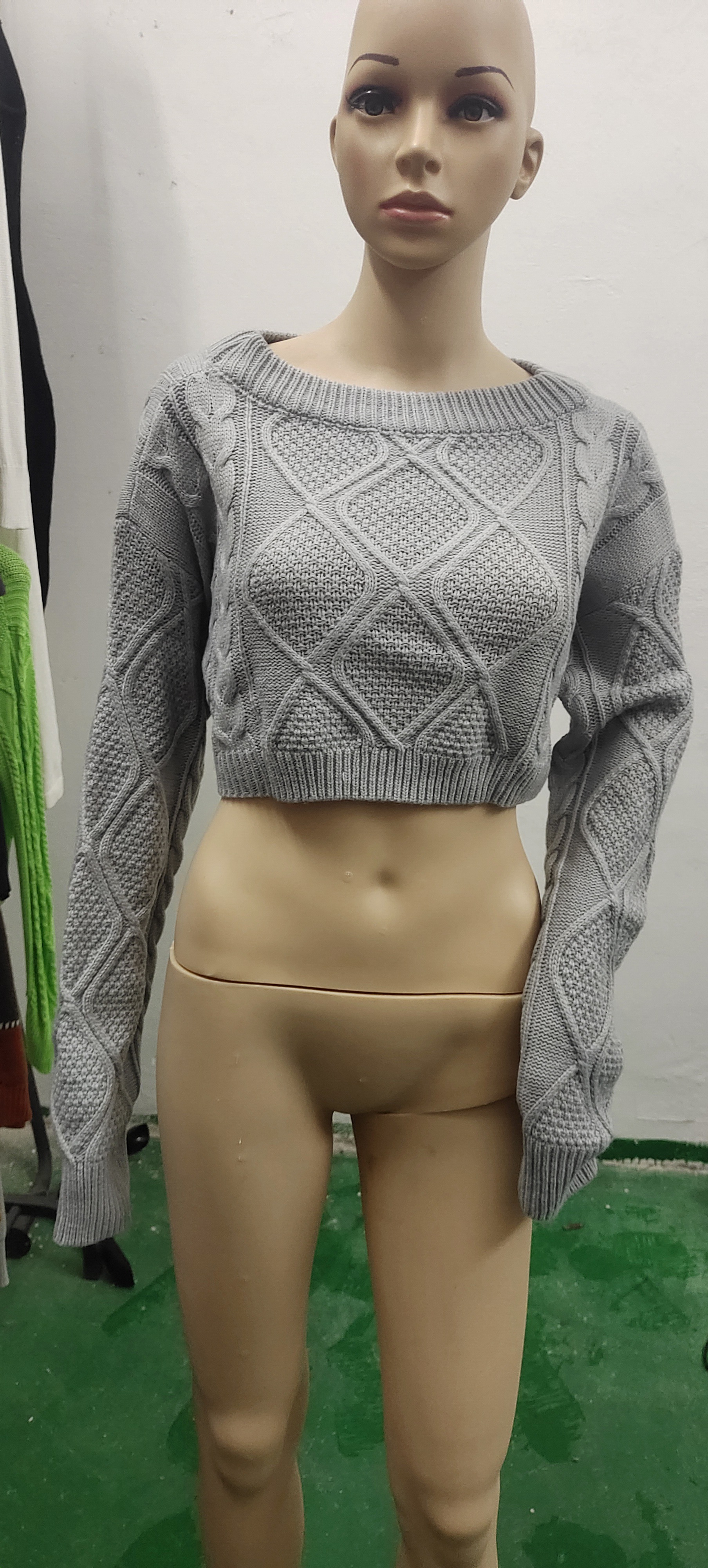 Pullover Image 8