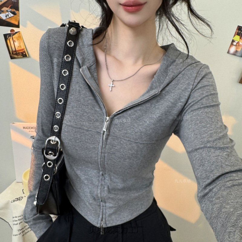 2025春秋连帽短款设计感上衣女拉链甜辣显瘦长袖T恤开衫潮白色