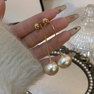 A two-wear style ~ French gentle pearl tassel earrings, fashionable, high-end, exquisite and simple earrings.