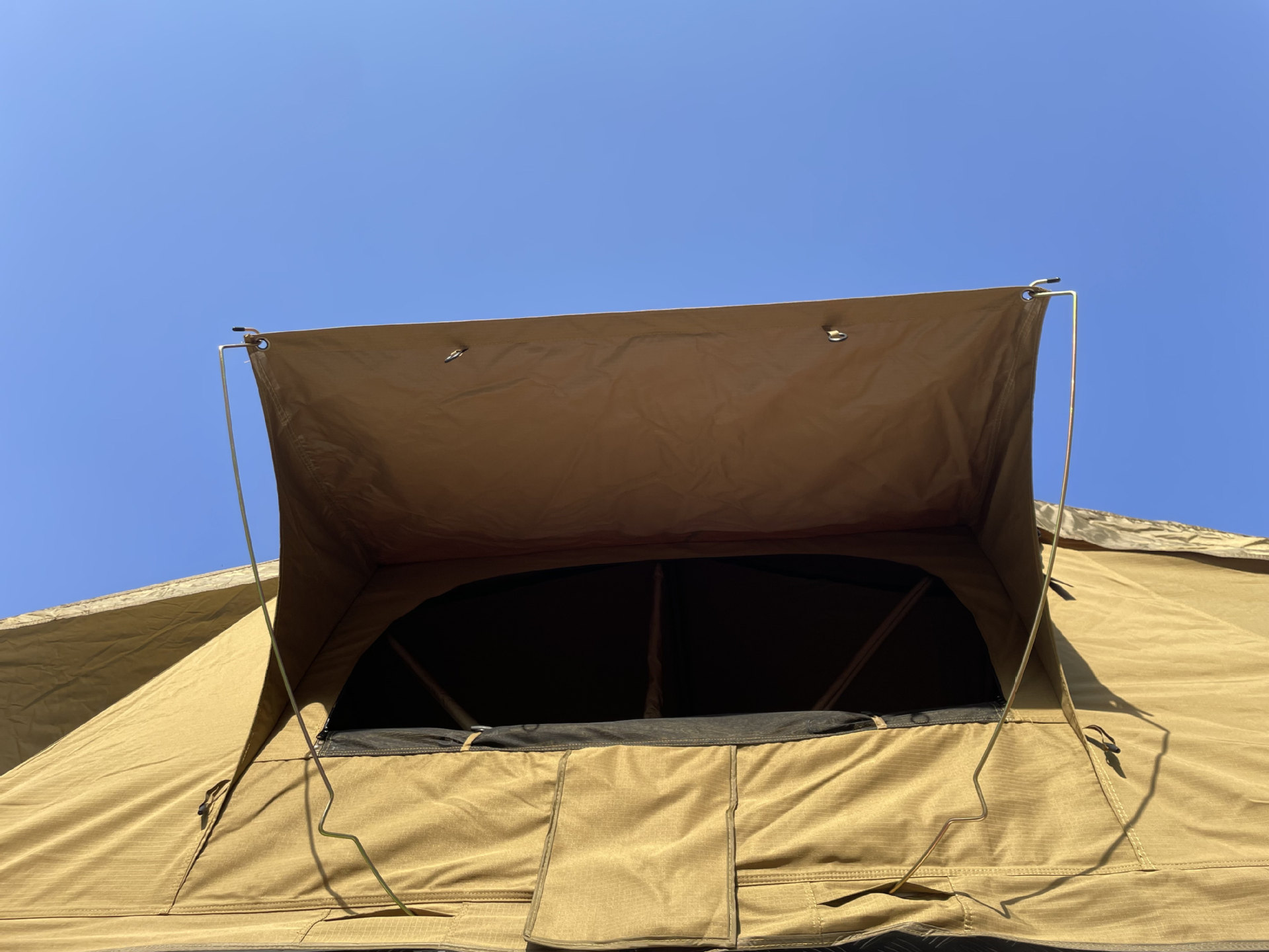 Leftover Foreign Trade Stock with Tags, Sold Out with No Restock, Outdoor Off-Road, Various Sizes, Long Car Roof Tent, Portable Car Tent