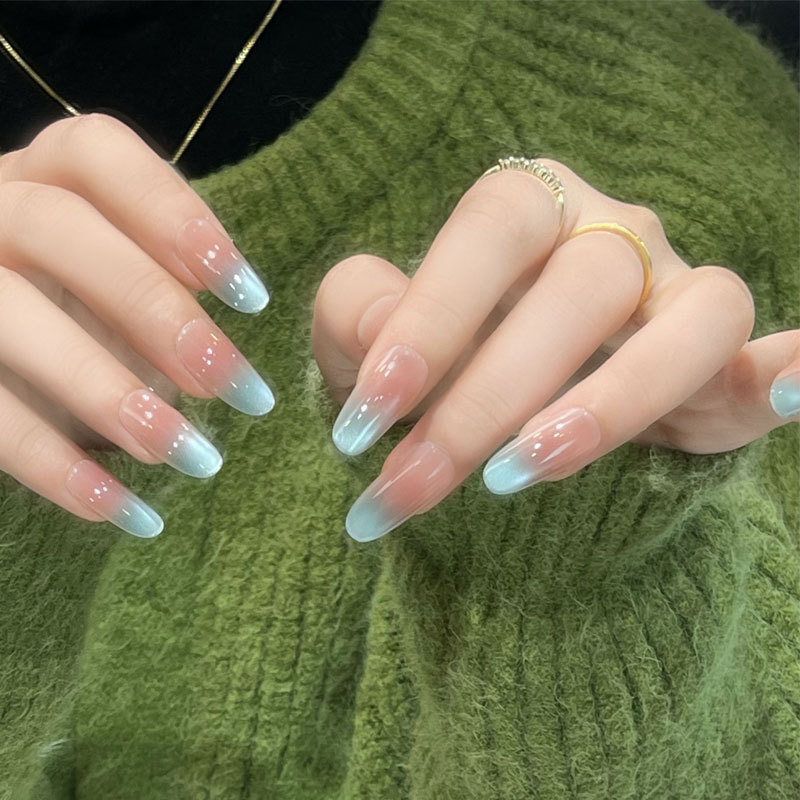 Clear Water Blue Gradient Ice-Transparent Sparkling Cat-Eye Nail Polish Gel Spray-On Nails That Enhance Complexion, Fresh and Elegant Nail Art Tips Clear Water Blue Gradient Ice-Transparent Sparkling Cat-Eye Nail Polish Gel Spray-On Nails That Enhance Complexion, Fresh and Elegant Nail Art Tips